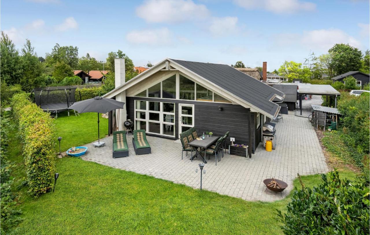 Holiday home Beautiful In With Kitchen Borkop