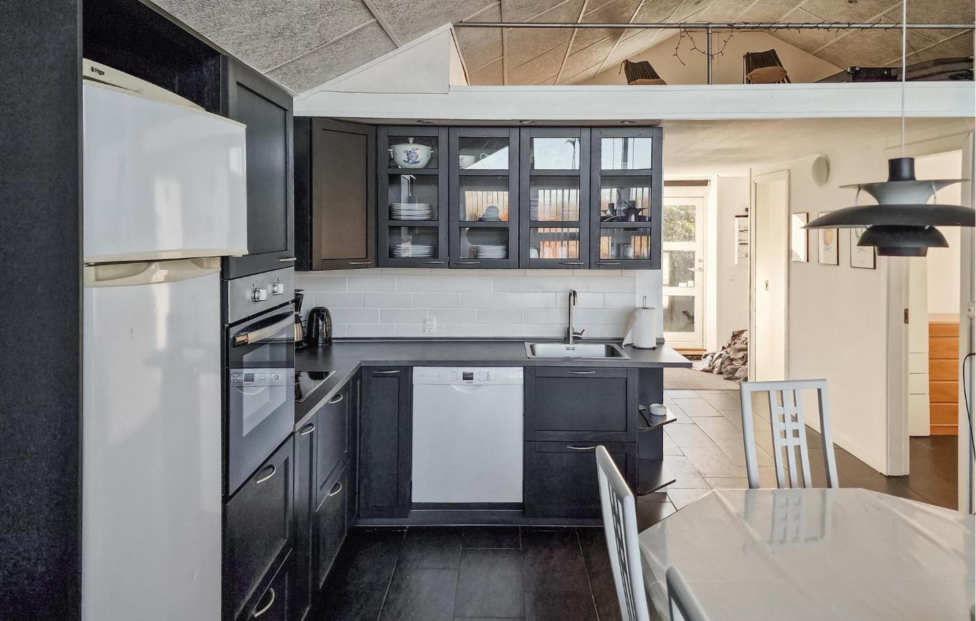 Beautiful In With Kitchen Holiday home